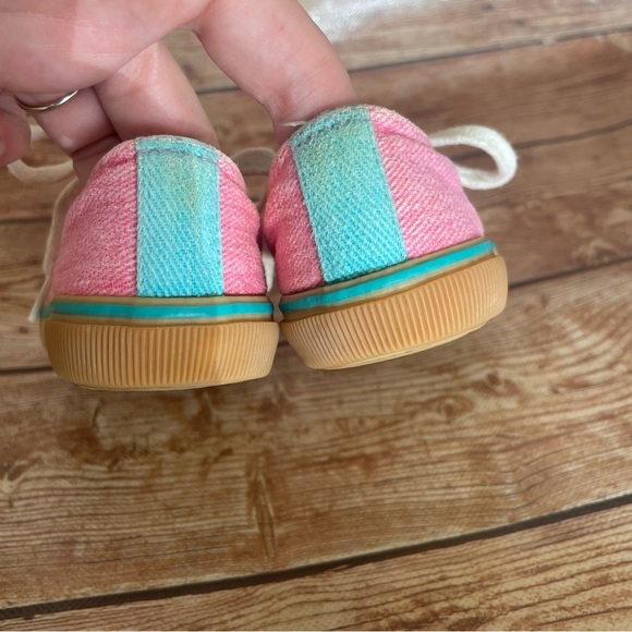 Weebok toddler girl sneakers size 4 - Picture 6 of 14